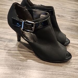 Lifestride Heels Womens Size 9